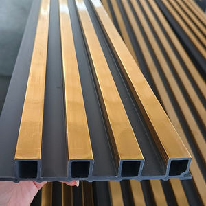 Vente en gros Panneau mural cannelé en bois WPC à moitié recouvert utilisé pour la décoration murale intérieure - Product Image 1