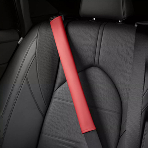 2 protections de ceinture de sécurité en cuir Nappa de luxe, avec sangle d'épaule étendue et fermeture Velcro souple, compatibles avec Benz, Audi, VW, <span class=keywords><strong>Ford</strong></span> - Product Image 1