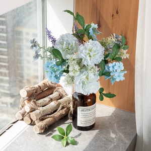 Bouquet de fleurs artificielles CallaFloral, œillets bleus et blancs en tissu tissé plastique, décoration de mariage et de maison CF01286 - Product Image 1
