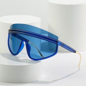 Gafas de Sol de Moda con Logotipo Personalizado, Montura Media con Rayas, Lentes de Una Pieza Extra Grandes para Mujer - Product Image 3