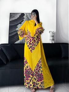 เดรสยาวทรงพลีทสีพื้น Miyake รุ่นใหม่ประจำฤดูร้อนปี 2026 สไตล์ลำลองหลวมๆ ลายเสือดาว ไซส์พลัสสำหรับผู้หญิง - Product Image 2