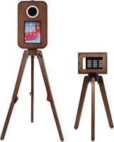 Photomaton en bois classique pour iPad, un incontournable pour les mariages, les fêtes et les événements