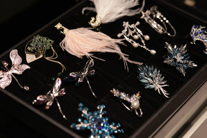 XILIANGFEIZI francés de lujo Animal pluma broche perla Natural Pavo Real zorro libélula ramillete Pin traje vestido Accesorios - Product Image 4