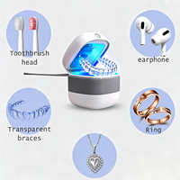 Boîte de stérilisateur UV dentaire Portable étui de retenue orthodontique UV efficace et sûr pour le nettoyage des têtes de brosse accolades