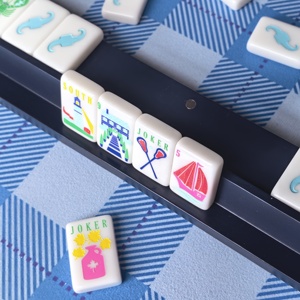 Jeu <span class=keywords><strong>de</strong></span> société personnalisé <span class=keywords><strong>en</strong></span> acrylique Jumbo <span class=keywords><strong>1</strong></span>,5 pouces, Mahjong côtier américain |   Ensemble complet <span class=keywords><strong>de</strong></span> 160 tuiles avec gravure laser <span class=keywords><strong>de</strong></span> voilier et phare - Product Image 1