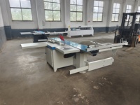 Scie à panneaux horizontale à table coulissante de précision à haute efficacité pour la coupe du bois, 3200 mm, moteur 4 kW, multi-tension (220-380 V)