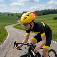 Casque demi-coque enfant toutes saisons réglable avec visière amovible pour cyclisme et patinage en ligne – Meilleure vente