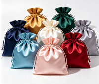 Sacs cadeaux personnalisés en satin de polyester avec cordon de serrage pour montres, sacs de Noël, cadeaux de fête Sweet 16, sacs de rangement pour bijoux, sacs de fête