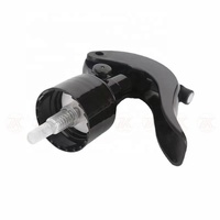 Vente directe d'usine, flacon pulvérisateur en verre rond Boston de couleur verte vide, rechargeable, 250 ml, 500 ml, avec bouchon pulvérisateur réglable