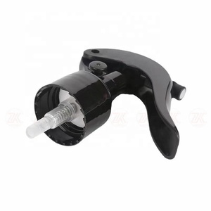 Vendita Diretta dalla Fabbrica: Flacone Spray in <span class=keywords><strong>Vetro</strong></span> Verde Ricaricabile da <span class=keywords><strong>250</strong></span> <span class=keywords><strong>ml</strong></span> e 500 <span class=keywords><strong>ml</strong></span> con Tappo Spray Regolabile - Product Image 5