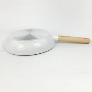 Poêle à frire en <span class=keywords><strong>pierre</strong></span> <span class=keywords><strong>de</strong></span> <span class=keywords><strong>lave</strong></span> avec couvercle, antiadhésive, avec manche en bois, un ensemble <span class=keywords><strong>de</strong></span> poêles et <span class=keywords><strong>de</strong></span> casseroles pour cuisinières à induction - Product Image 3