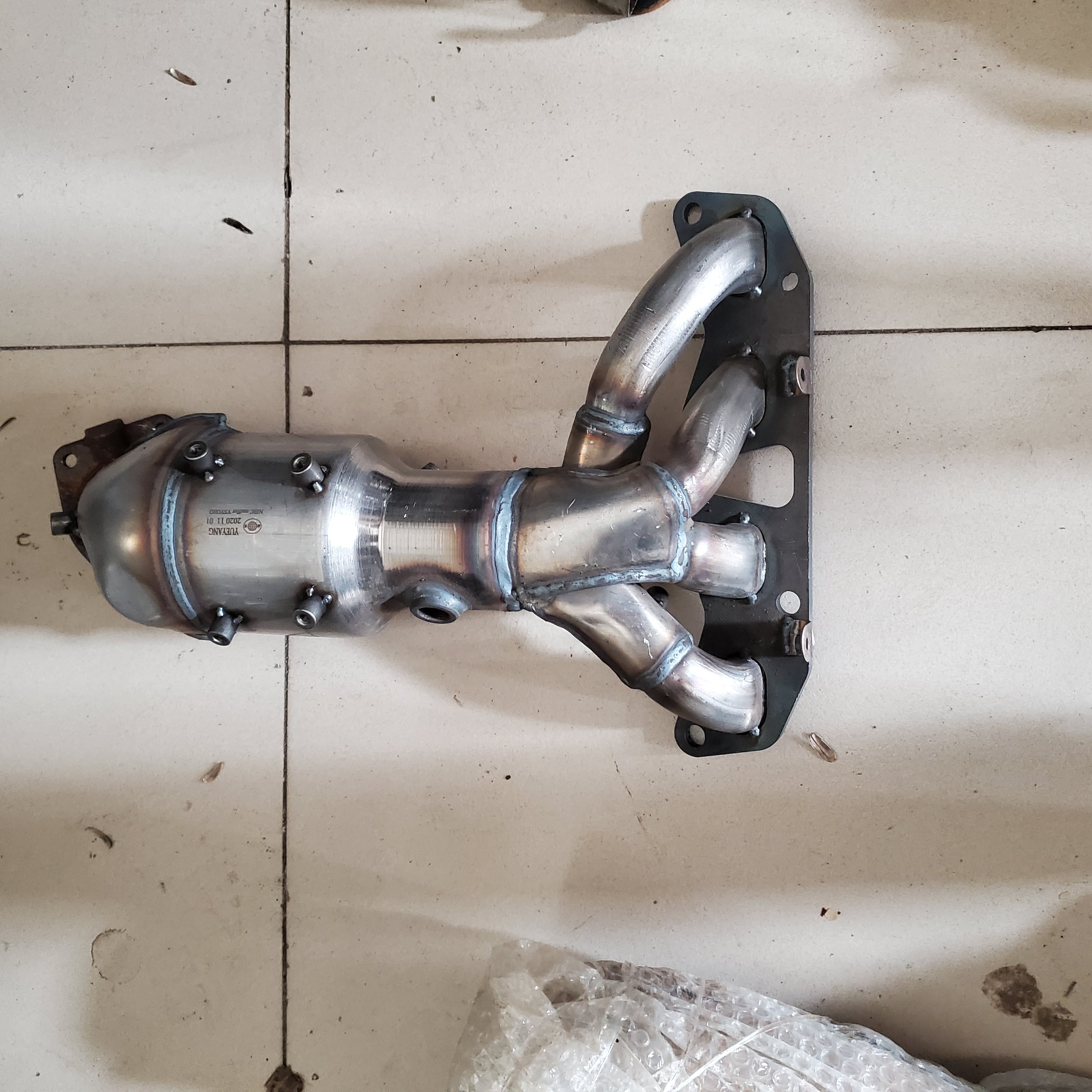 触媒 触媒コンバーター 5052.汎用触媒 コンバーター 11 1/2inch 30cm パイプ径 2.25inch60mm パーツ