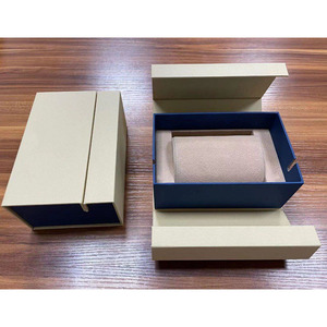 Caja de Regalo para Reloj de Papel de Lujo con Logotipo Personalizado, Caja de Embalaje para Reloj de Pareja con Doble Ranura, Caja de Reloj Rígida Beige con Cierre Magnético y Terciopelo - Product Image 2