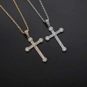 Ciondolo a croce, collana in zirconio con design unico e distintivo, stile frizzante e moderno - Product Image 6