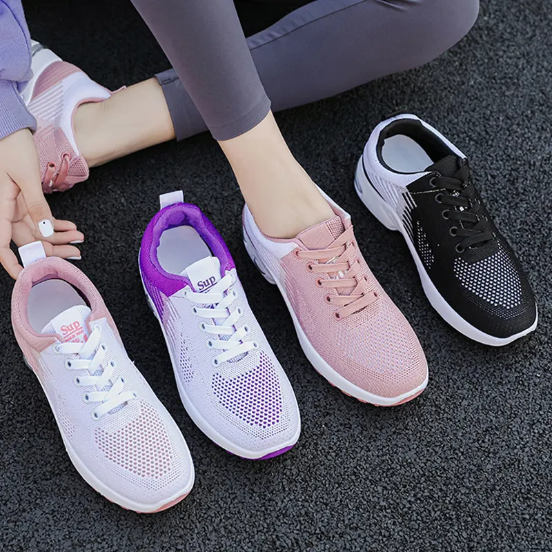 Lightweight lace-up fashion Versatile white tennis sneakers running Air cushion walking style sports shoes for women