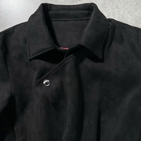 Veste en Faux Daim Noir Personnalisée pour Hommes avec Rayures Latérales sur les Manches, Patte de Boutonnage Asymétrique, Style Vintage Streetwear, Fabricant de Vêtements OEM ODM