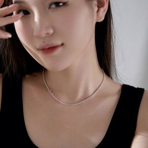 Dylam - Joyería de Plata de Ley Personalizada al por Mayor, Collar con Colgante de Cruz Simple Invertida Chapada en Oro de 18K para Mujer - Product Image 2