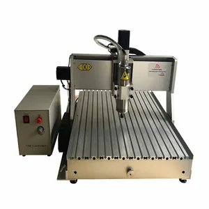 Routeur CNC Machine de découpe de bois Port USB CNC 6090 3 axes 4 axes 1.5KW Machine de routeur avec vis à billes haute stabilité et précision