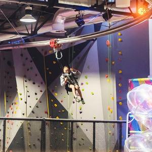 สนามเด็กเล่นในร่มธีมกีฬาพร้อมสายซิปสำหรับปีนผนัง - Product Image 5