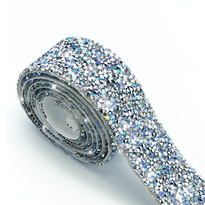Autocollant de décoration auto-adhésif en cristal <span class=keywords><strong>strass</strong></span> diamant ruban bricolage avec <span class=keywords><strong>strass</strong></span> accessoires de vêtement pour une utilisation sur mesure - Product Image 2