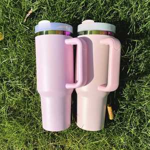 Gobelet isotherme holographique arc-en-ciel en acier inoxydable de 40 oz, écologique, plusieurs couleurs, avec couvercle et paille, idéal pour les cadeaux de la Saint-Valentin - Product Image 2