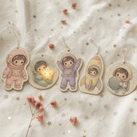 Désodorisant de voiture en papier personnalisé avec logo, motif dessin animé Kawaii Astronaute, forme personnalisée, carte parfumée suspendue imprimée OEM, vente en gros