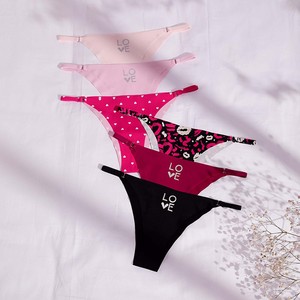 Culottes string grande taille pour femmes, motif cœur à bouton unique, vente en gros - Product Image 5