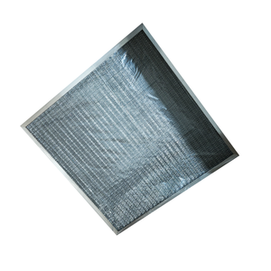 Le design perforé du filtre <span class=keywords><strong>à</strong></span> graisse en acier inoxydable dans les cuisines professionnelles japonaises permet <span class=keywords><strong>à</strong></span> la <span class=keywords><strong>hotte</strong></span> aspirante <span class=keywords><strong>de</strong></span> recevoir un flux d'air. - Product Image 5