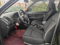 Voitures d'occasion à prix avantageux - Landwind X8 SUV de luxe avec transmission automatique, faible kilométrage, transmission 4x4