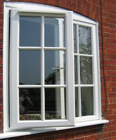 Ventana Abatible de PVC Blanca a Medida con Rejilla Decorativa, Triple Acristalamiento, Herrajes Alemanes, Insonorizada para Casa o Villa