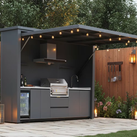 Cuisine extérieure moderne avec armoire, îlot barbecue résistant aux intempéries pour maison modulaire, villa de luxe, maison d'hôtes de vacances