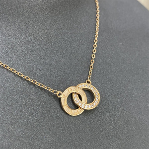 Collar Gargantilla Popular 2024 de Oro de 18K <span class=keywords><strong>y</strong></span> Cobre con Doble Círculo Redondo Entrelazado de Pedrería <span class=keywords><strong>y</strong></span> Grabado 'I Love You' - Product Image 4