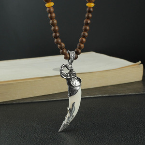 Collar Tibetano Vintage de Plata de Nepal, Cadena de Aleación, Colgante de Diente de Lobo, Cuentas de Madera, Regalo de la Suerte, Accesorios de Oración, Unisex - Product Image 2