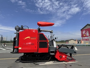 Moissonneuse-batteuse à alimentation complète pour <span class=keywords><strong>riz</strong></span> <span class=keywords><strong>paddy</strong></span> 4LZ-6.0Z pour la récolte sur les grandes exploitations agricoles - Product Image 4