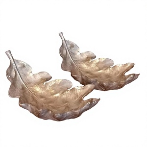 Cuencos de Metal Hechos a Mano con Diseño de Hoja de Roble, Pulidos, Estilo Vintage, para Servir Alimentos, Decorar la Mesa, Juego de Cuencos y Platos Decorativos - Product Image 1
