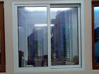 Conception de glissière de fenêtres en vinyle de maison en verre trempé Fenêtres coulissantes en PVC UPVC Hurricane Impact