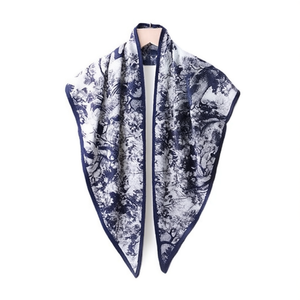 Sciarpa triangolare marca Zi 135x60 cm stampata in poliestere cotone da donna, accessorio multifunzionale per il collo, per tutte le stagioni, accessorio di moda - Product Image 1