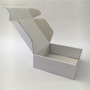 Blanco troquelado de papel corrugado cartón tuck en el lado aletas envío correo caja de correo con plata de papel de impresión - Product Image 6