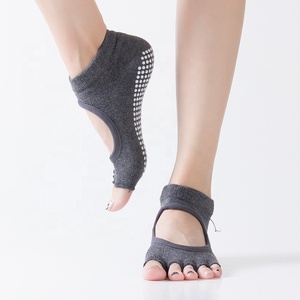 <span class=keywords><strong>Calcetines</strong></span> <span class=keywords><strong>de</strong></span> Yoga y Pilates Antideslizantes <span class=keywords><strong>de</strong></span> Cinco Dedos con Agarre para Mujer, Venta al por Mayor - Product Image 3