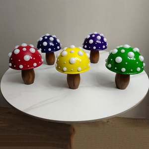 Vente directe d'usine Bar mignon <span class=keywords><strong>champignon</strong></span> lumière Mini lampe de table rechargeable avec abat-jour de couleur <span class=keywords><strong>rouge</strong></span>/violet/vert/bleu/jaune - Product Image 1