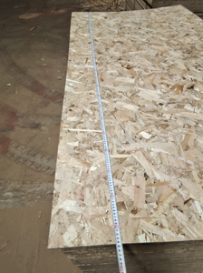 Panneaux <span class=keywords><strong>OSB</strong></span> de qualité supérieure 9 <span class=keywords><strong>MM</strong></span>/18 <span class=keywords><strong>MM</strong></span>/25MM <span class=keywords><strong>OSB</strong></span> 2 <span class=keywords><strong>OSB</strong></span> 3 pour la construction intérieure et l'utilisation de meubles - Product Image 3