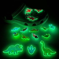 Patch PVC personnalisé phosphorescent, badge logo en caoutchouc souple, breloques pour chaussures, breloques pour sabots, pour sacs et vêtements, vente en gros OEM
