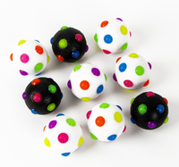 Balle rebondissante promotionnelle LED multicolore en TPR phosphorescente de 6,5 cm pour soulager le stress, jouet à mâcher pour enfants et jouet à mâcher pour chien