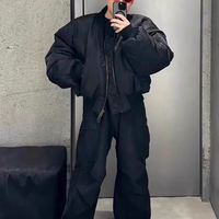 Blouson Bomber Homme Streetwear Personnalisé en Nylon Noir, Tissu Satiné, Coupe Oversize, Doudoune Épaisse