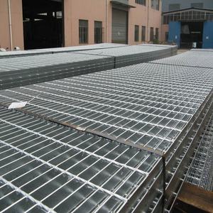 Grille industrielle en acier galvanisé Qiqian Q-631, anti-corrosion, sur mesure, <span class=keywords><strong>pour</strong></span> passerelles, voies d'accès et plateformes, Hebei - Product Image 4