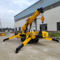 Mini-grue araignée de 4 tonnes avec chenilles en caoutchouc et télécommande sans fil pour travaux d'érection de structures en acier