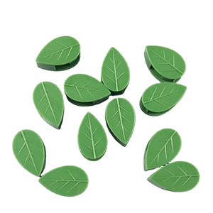 Wholesale Leaf Shape Plastic Plant Climbing Wall Self-Adhesive Fastener Vine Clips Plant Climbing Wall Fixture Clips