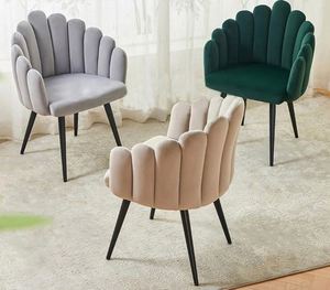 Sedia da Pranzo Moderna di Lusso con Gambe in Metallo Dorato e Rivestimento in Pelle o Tessuto per Ristorante - Product Image 4