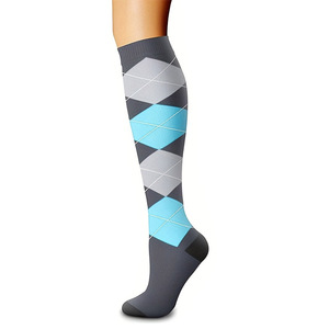 Calcetines de Compresión Deportivos de Nailon hasta la Rodilla, Transpirables, con Soporte de Circulación, <span class=keywords><strong>para</strong></span> Correr, Viajar, <span class=keywords><strong>para</strong></span> Enfermeras, con Diseño Geométrico Personalizado - Product Image 3