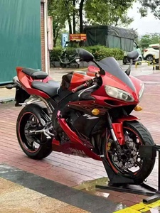 Motocicleta Deportiva Yamaha1 YZF-R1 1000cc Usada, Pintura Roja Personalizada, Carenado Completo, Motocicleta de Carreras - Product Image 1